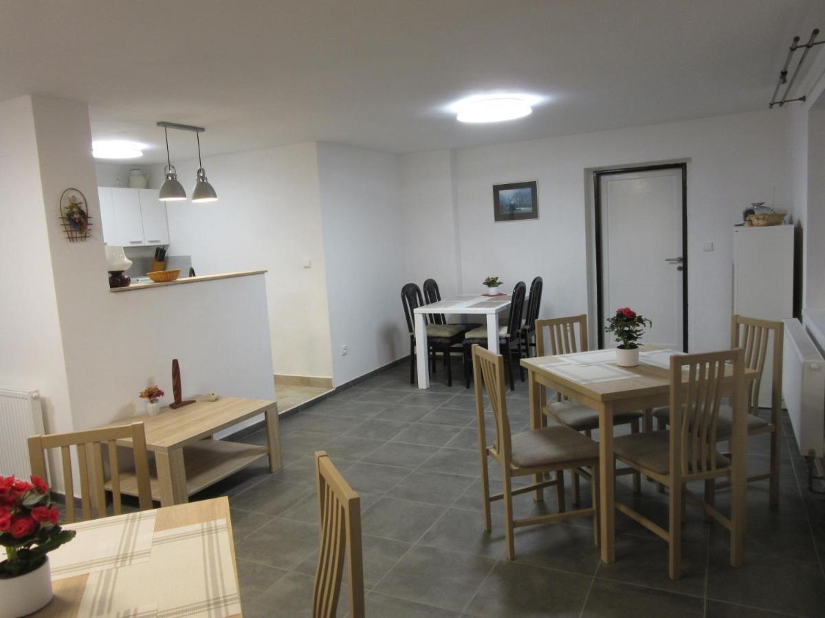 Tweepersoonskamer met 2 Aparte Bedden