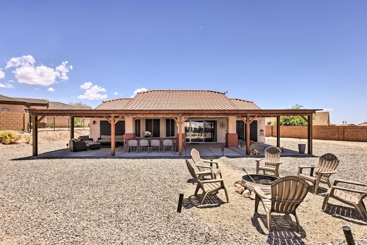 Bullhead City Oasis with Fire Pit and Mtn View! - B&B