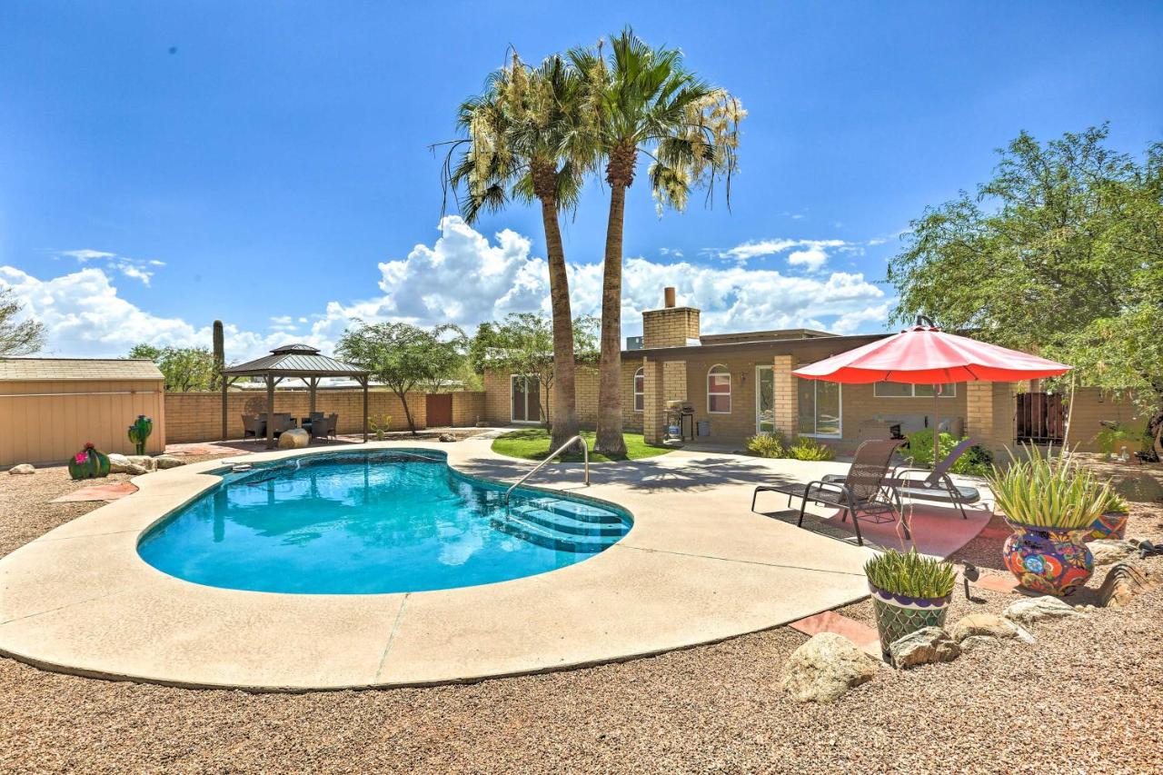 B&B Tucson - Tucson Retreat with Pool about base of the Catalinas! - Bed and Breakfast Tucson