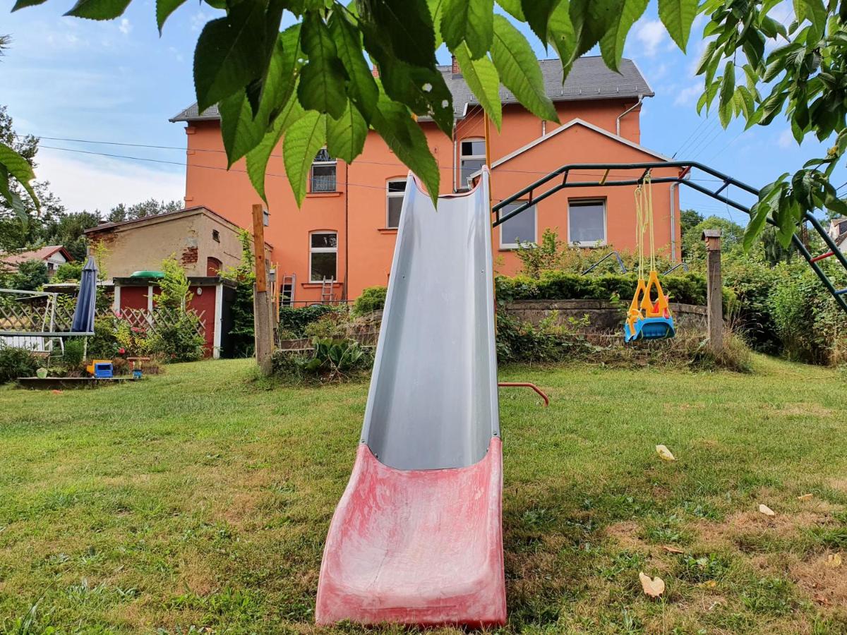 Ferienwohnung Ost - Alte Schule Sachswitz - B&B Greiz