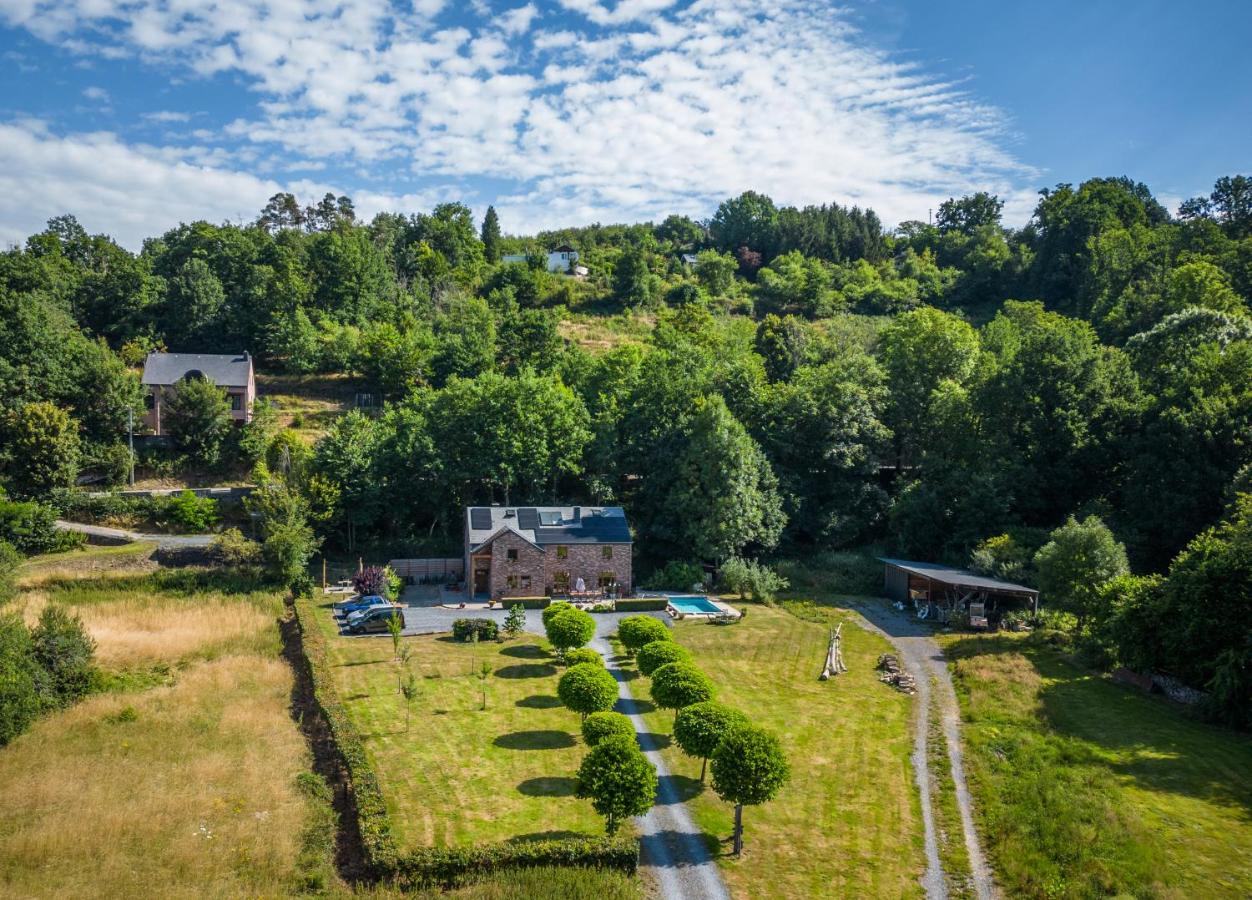 B&B La Roche-en-Ardenne - Bills Lodge, le plaisir de la rivière à 2 minutes du centre! - Bed and Breakfast La Roche-en-Ardenne