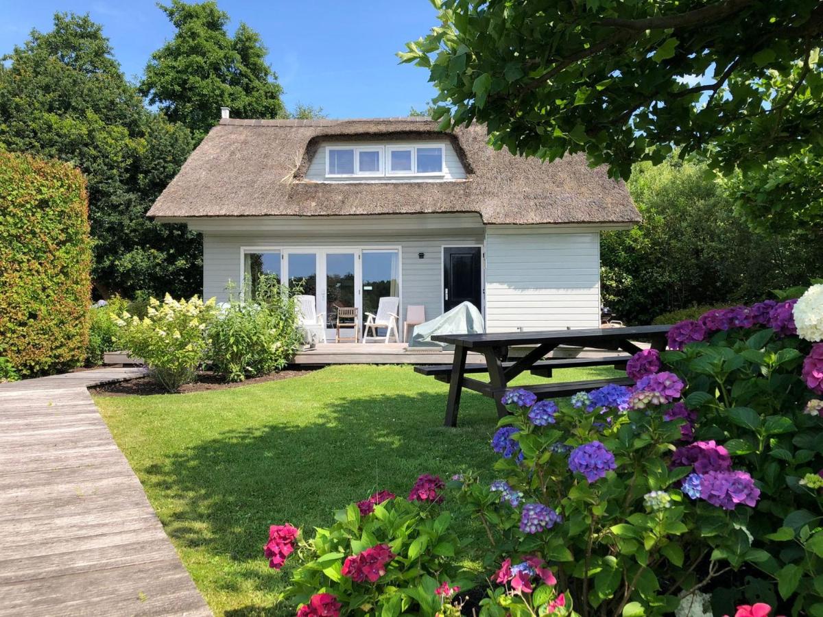 B&B Haren - Idyllic Lakehouse - dog is welcome fenced garden - Bed and Breakfast Haren