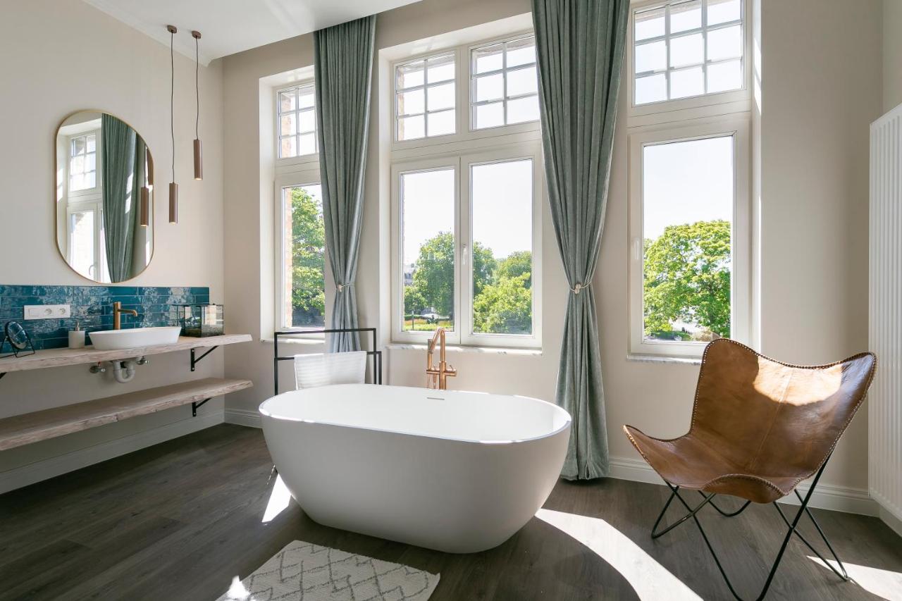 Fantastisch Herenhuis ENSEMBLE - B&B Ieper