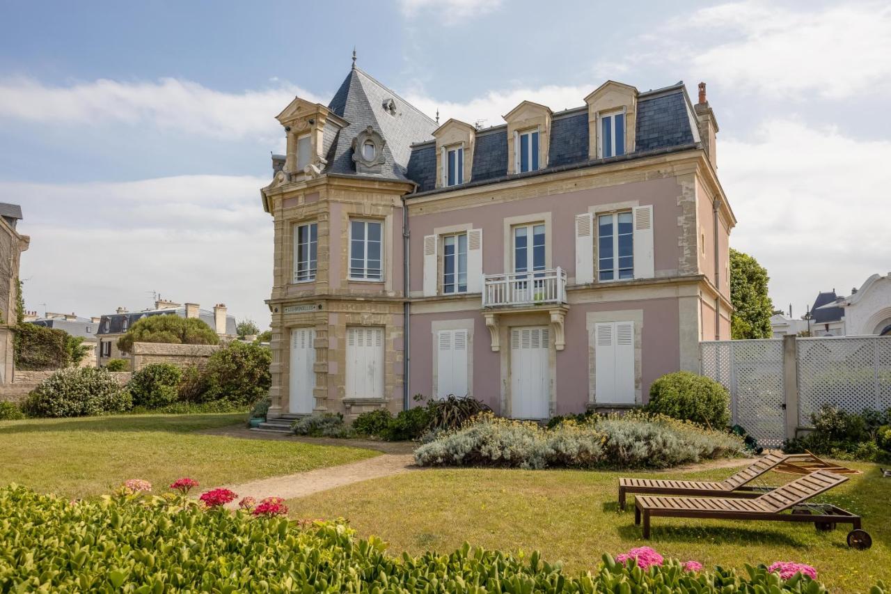 Villa Les Hirondelles - Appartement avec Jardin Front de mer - B&B