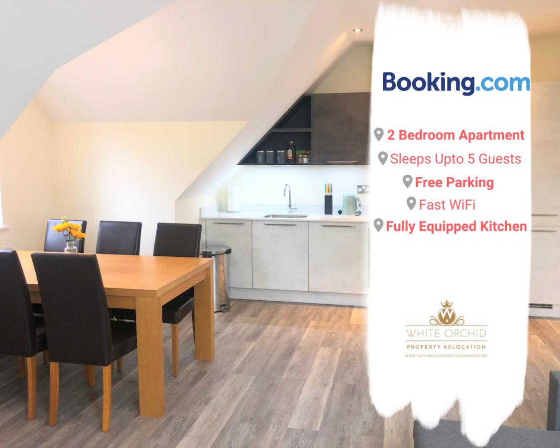 B&B Hatfield - Exclusive Accommodation Free Parking AL10 Hatfield Galleria University free Wi-Fi by White Orchid Property Relocation - Bed and Breakfast Hatfield