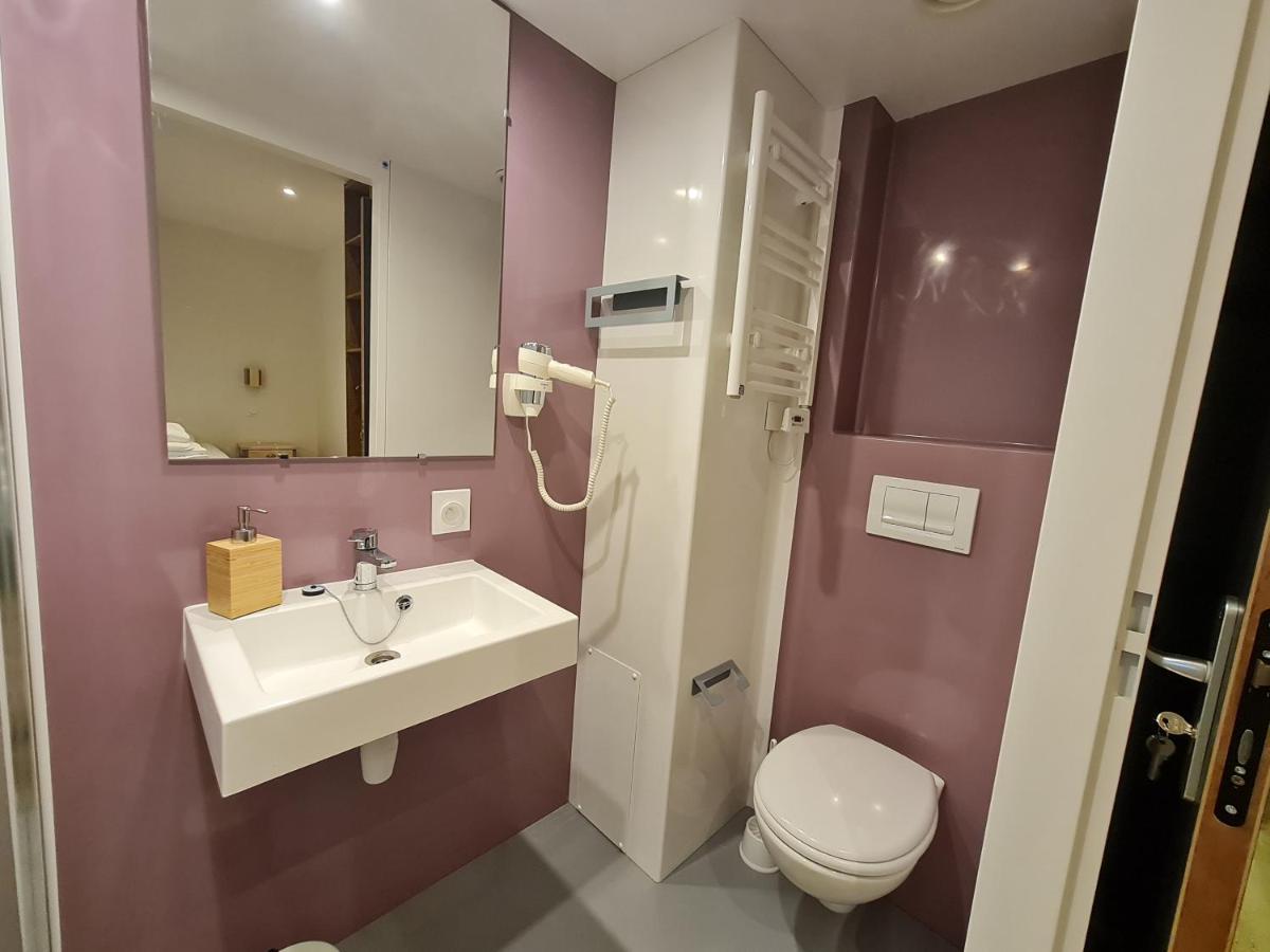Double or Twin Room with Private Bathroom