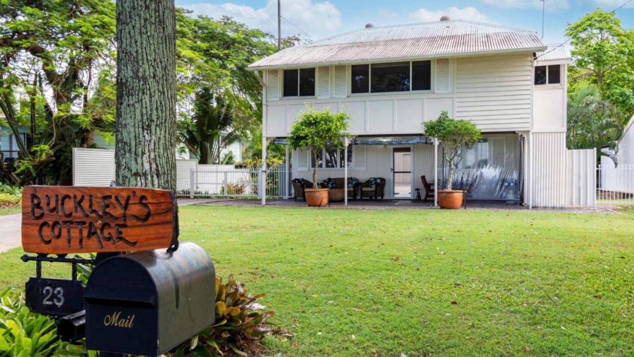 Buckley's Cottage By The Sea - B&B Pengarry