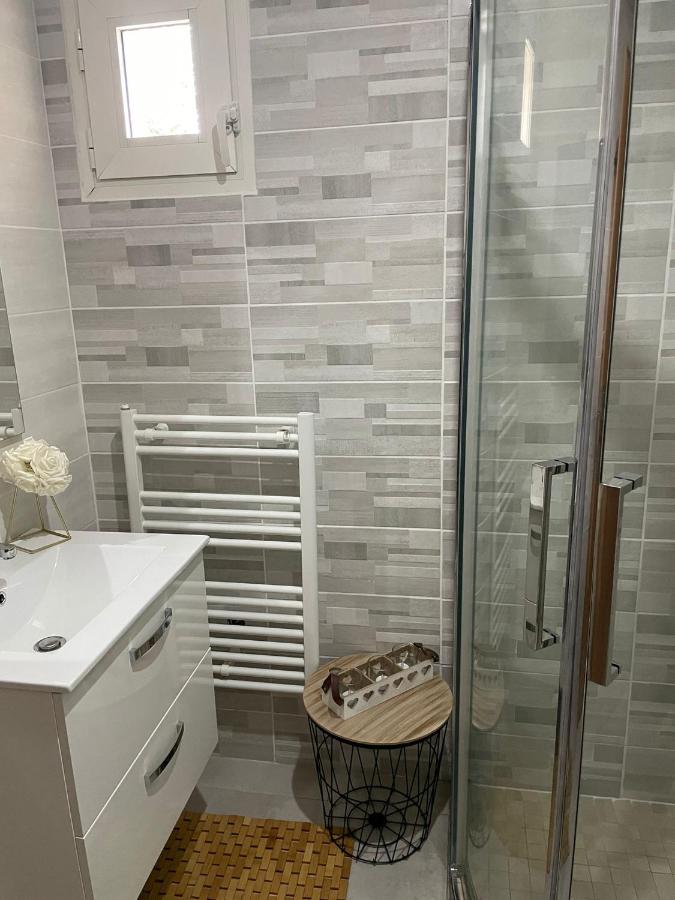 T2 Cosy Montpellier - Spa Privatif Jacuzzi Hammam Piscine Extérieure en Supplément - B&B Montpellier