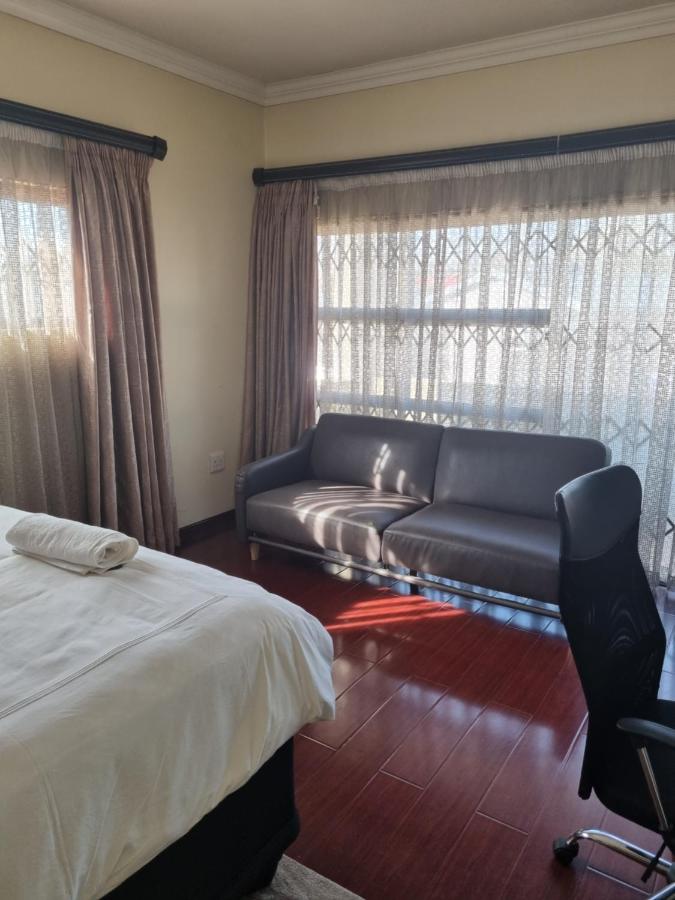 Chambre Lit Queen-Size de Luxe
