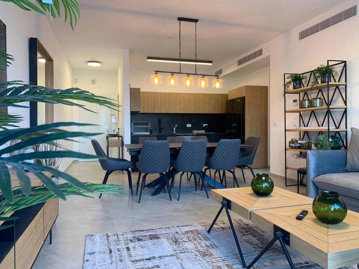 B&B Jerusalem - Brand New 3 Bedroom Apartment in Shalem Tower - Bed and Breakfast Jerusalem