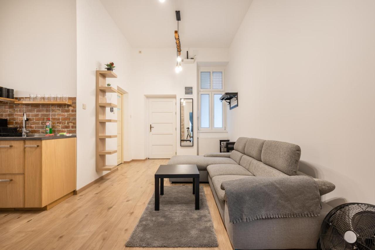 Peachy Homes Apartment - Bed and Breakfast Boedapest