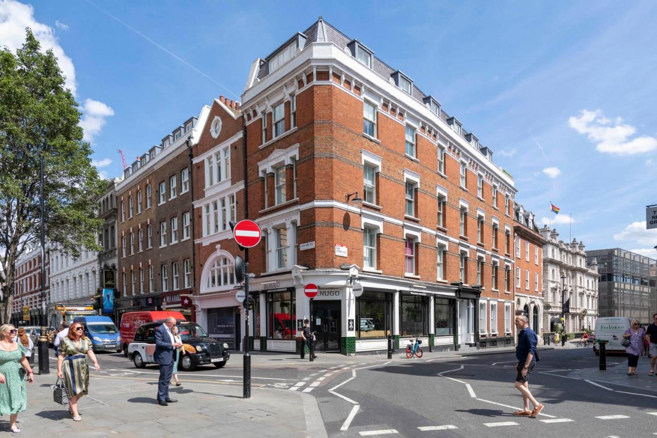 Covent Garden Piazza by Stayo - B&B