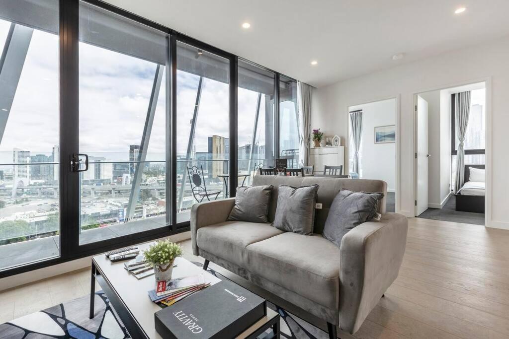 B&B Melbourne - Modern 2 Beds Apartment with Amazing City View - Bed and Breakfast Melbourne