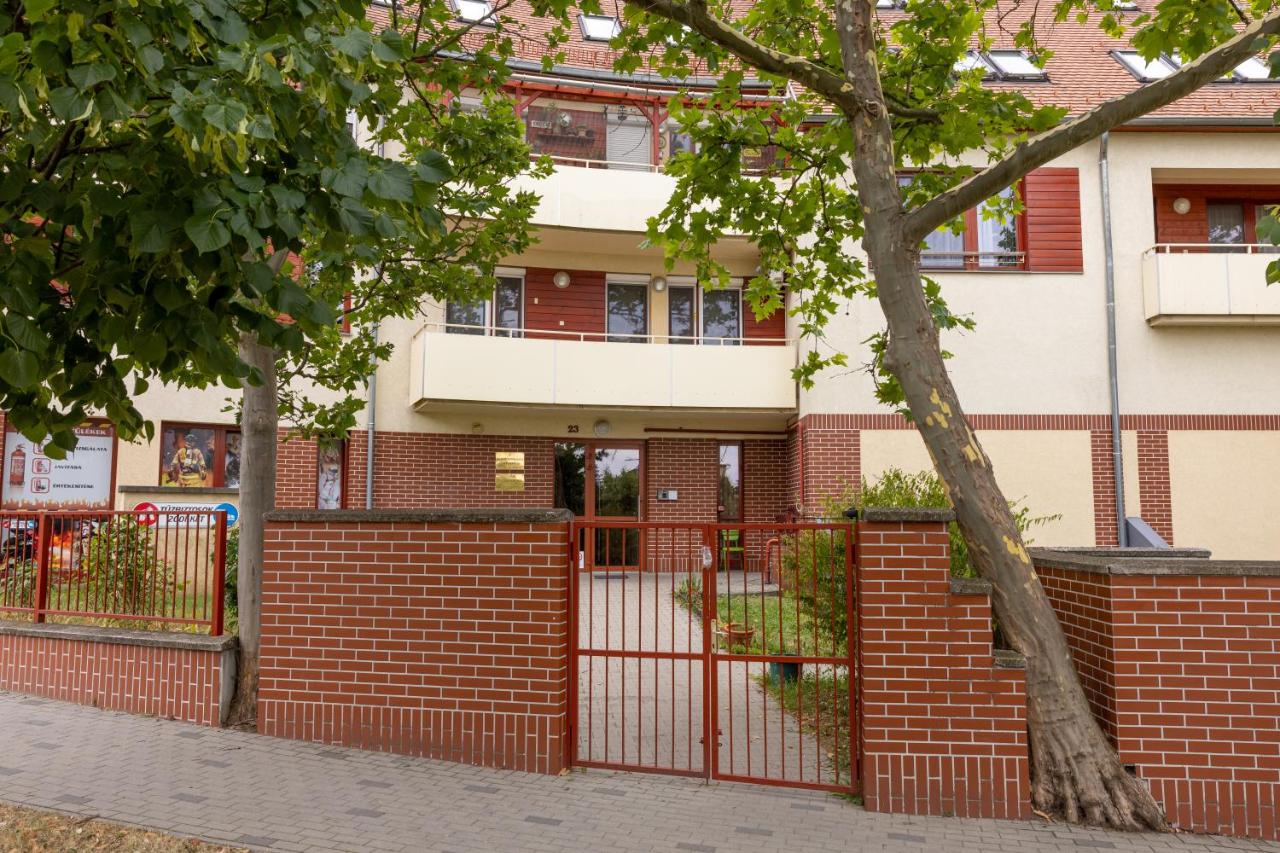 Szent Imre Apartman - B&B