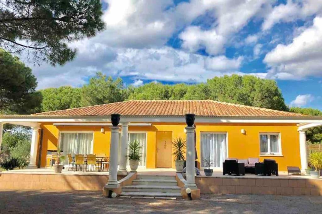 Villa des Pins - Jolie villa proche de la plage - B&B Le Grau-d'Agde