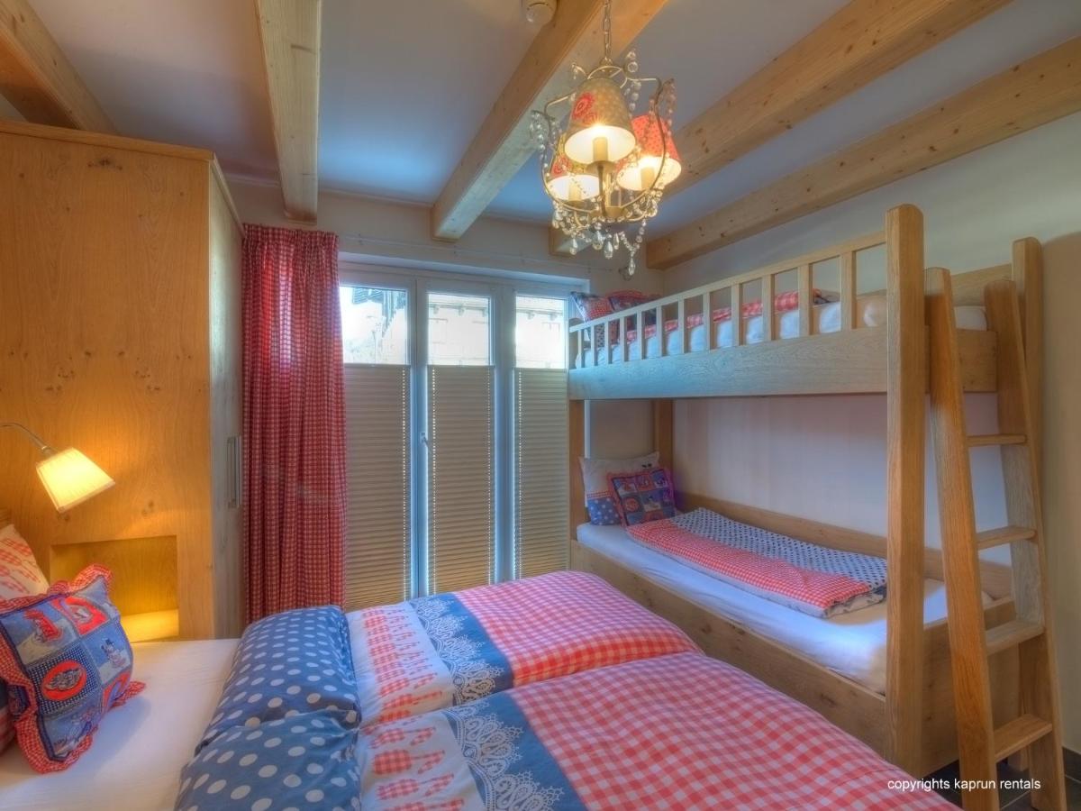 Deluxe Apartment mit 2 Schlafzimmern mit Garten und Bergblick