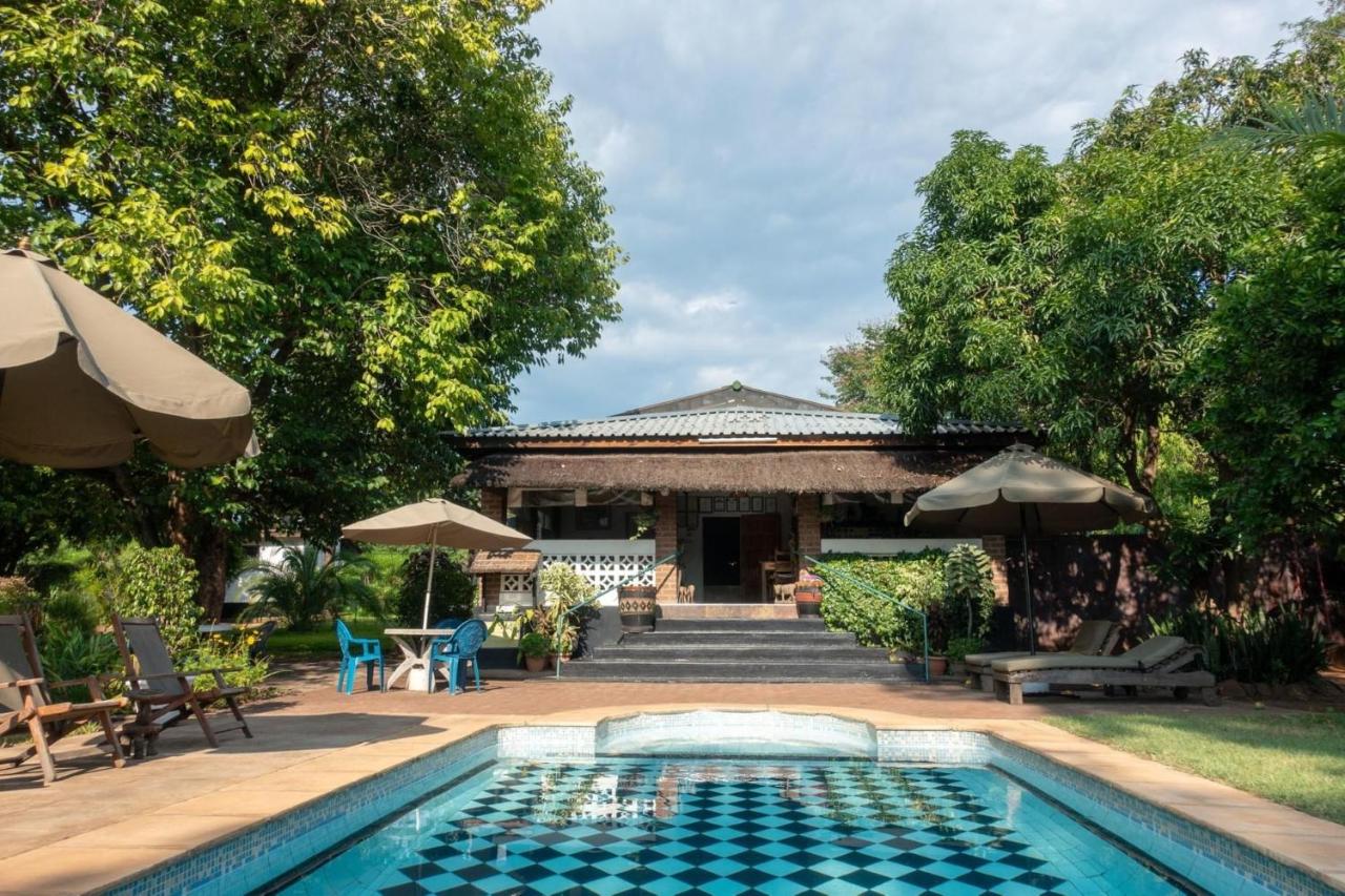 Green Tree Lodge - Ferienwohnung Livingstone