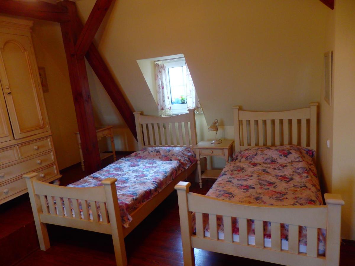 Vierbettzimmer mit eigenem Bad
