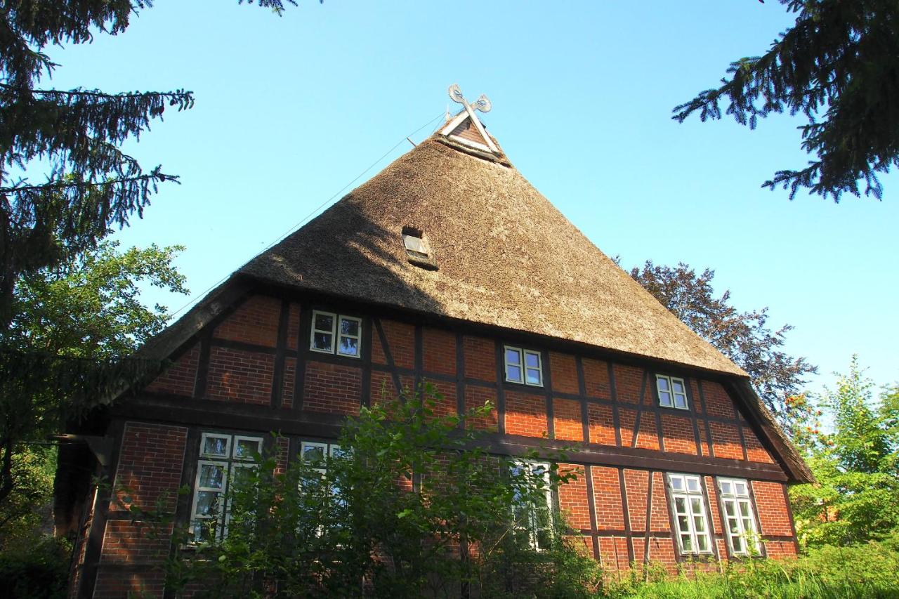 Ferien in einem historischen Bauernhaus mit Garten - Ferienwohnung Möhnsen