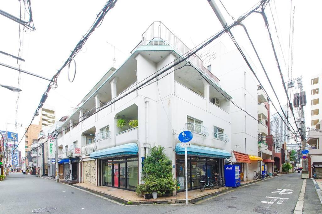 Sanacion Namba 難波千日前の5LDK120平米 駅徒歩2分 広々バルコニーでバーベキューも可能 - B&B Osaka