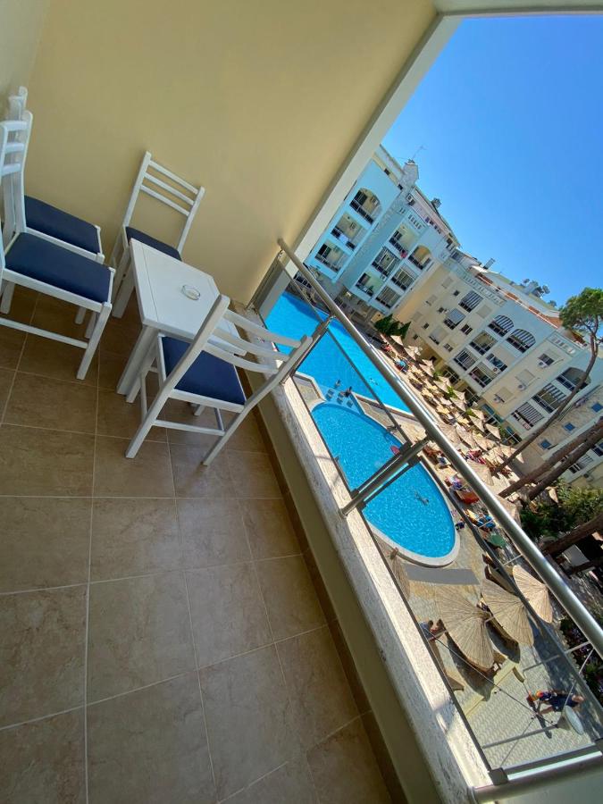 Joni's Condo 10 - B&B Golem