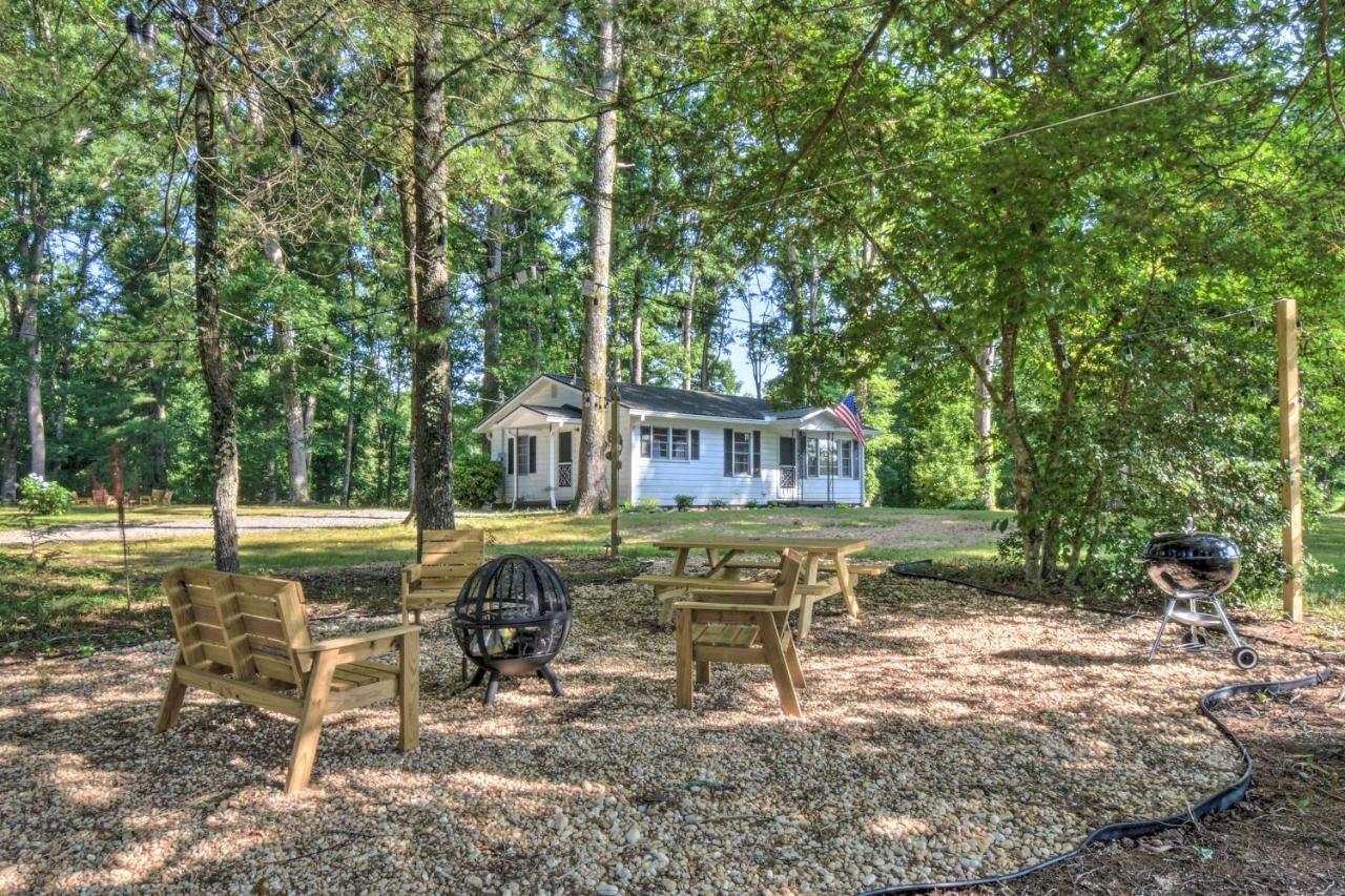 Owls Hideaway in Cleveland with 2 Fire Pits! - Ferienwohnung