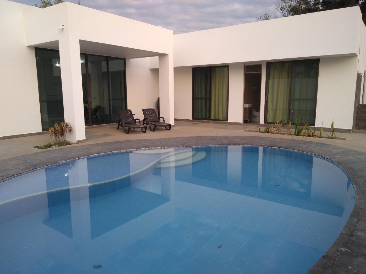 B&B Girardot City - VILLA SAMARI 2 Casa campestre con piscina privada - Bed and Breakfast Girardot City