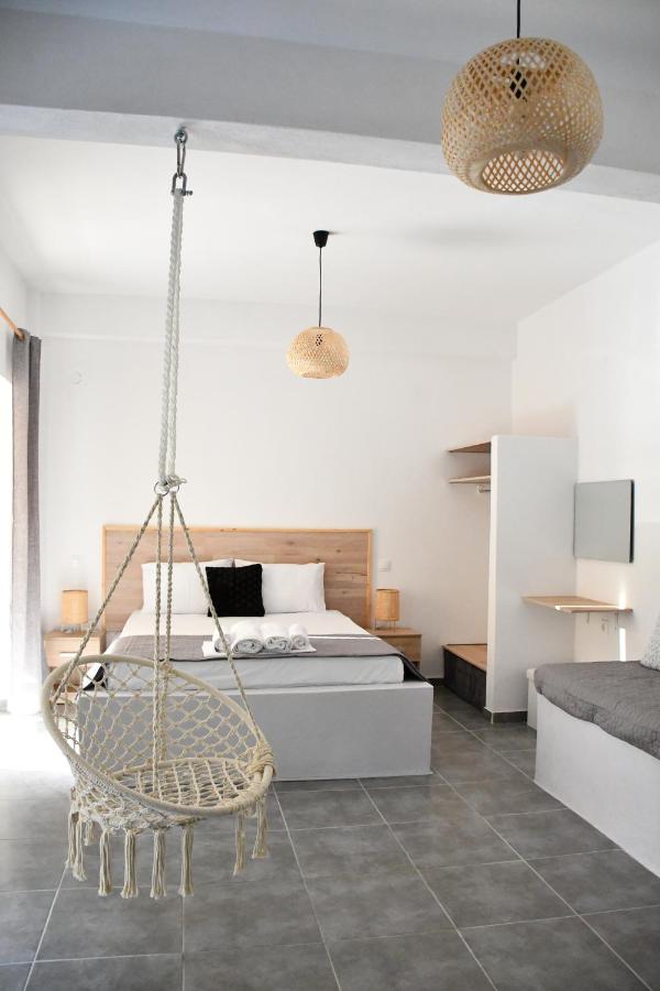 Studio Apartment with One Double Bed