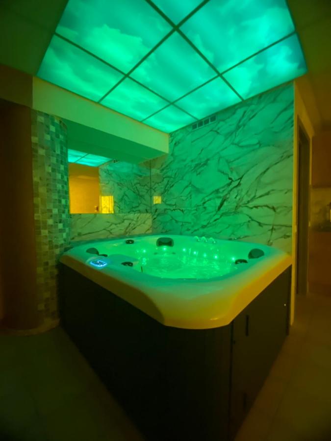 Jacuzzi Apartament Old town Free parking - Ferienwohnung Klaipėda