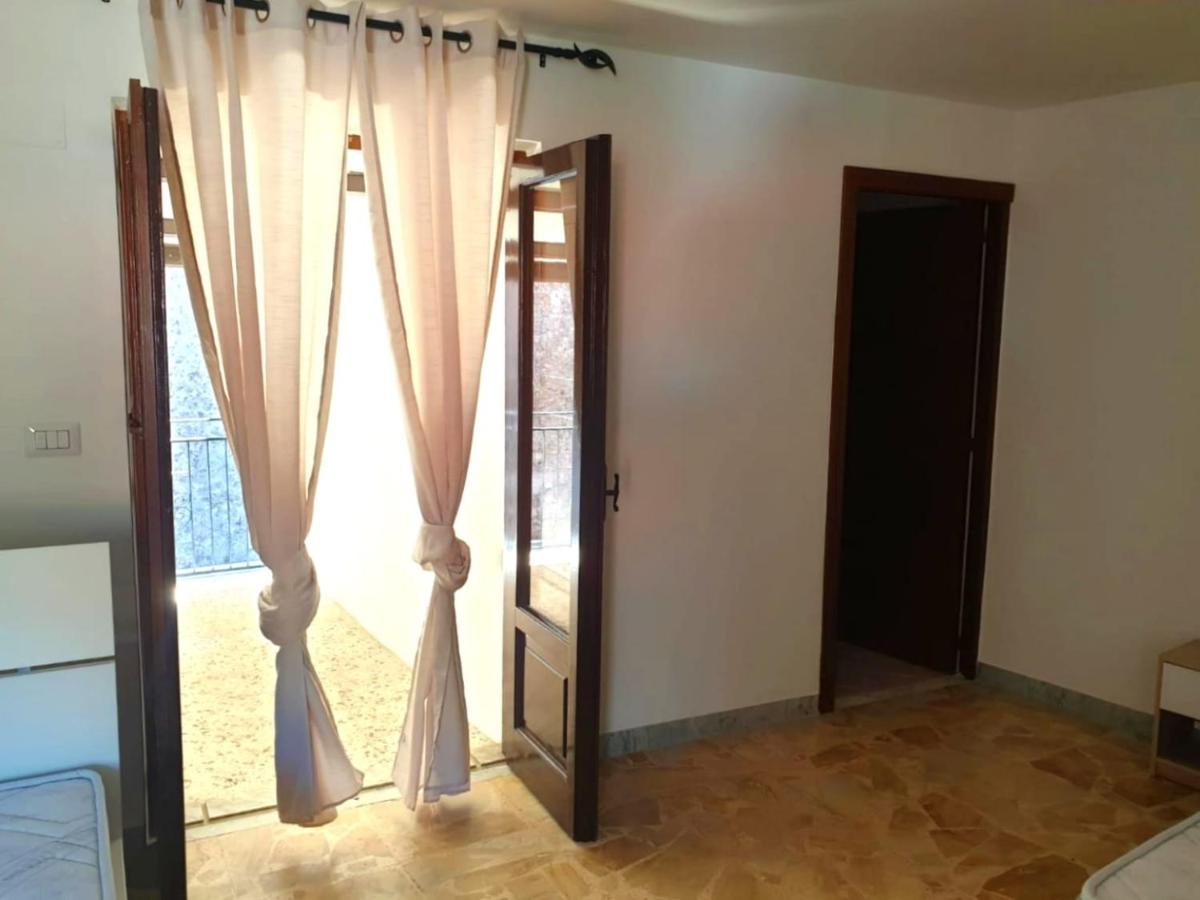 Double Room with Balcony (3 Adults)
