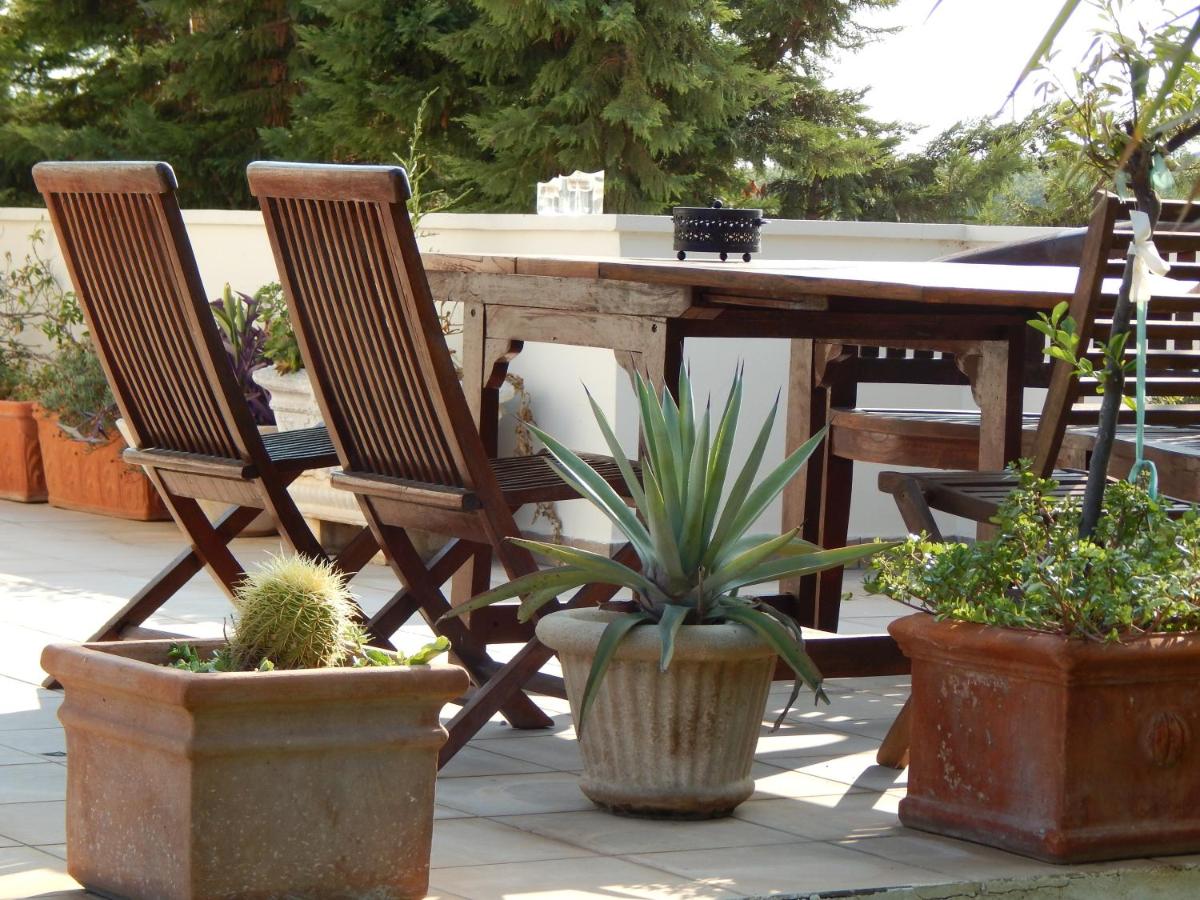 Villa Vravrona Tower & Suites - B&B