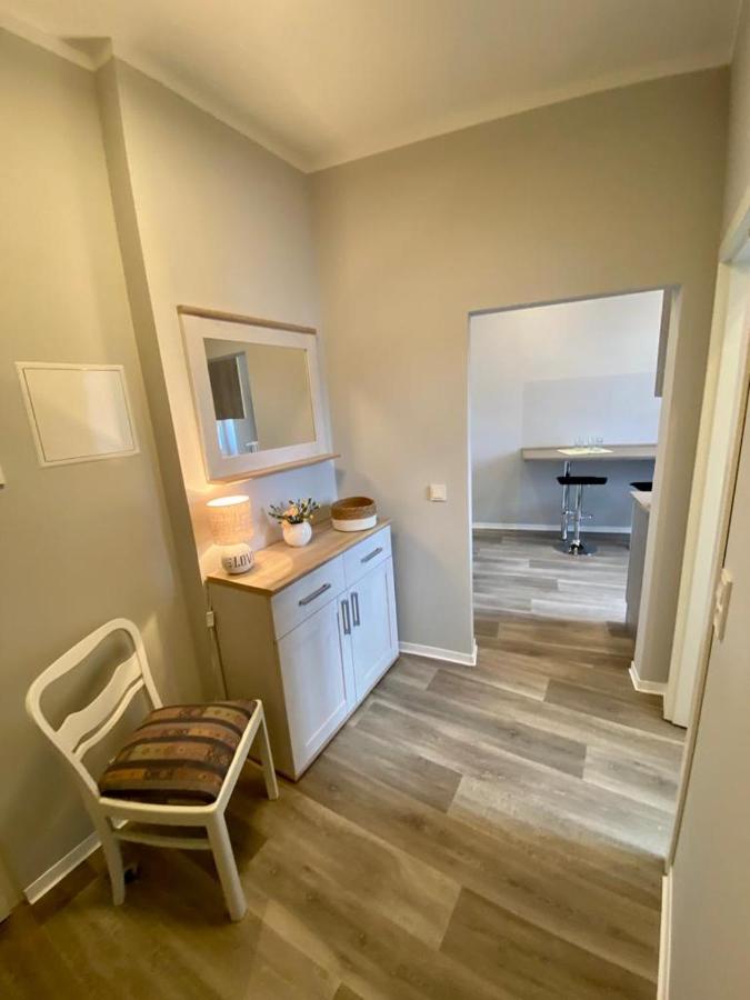 FeWo Otto- Sanierte Ferienwohnung im Einzeldenkmal - B&B