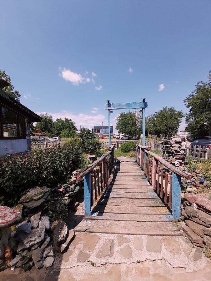 Ranch American - B&B Târgovişte