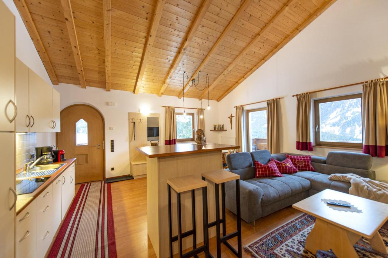 Apartamento de 3 dormitorios con balcón