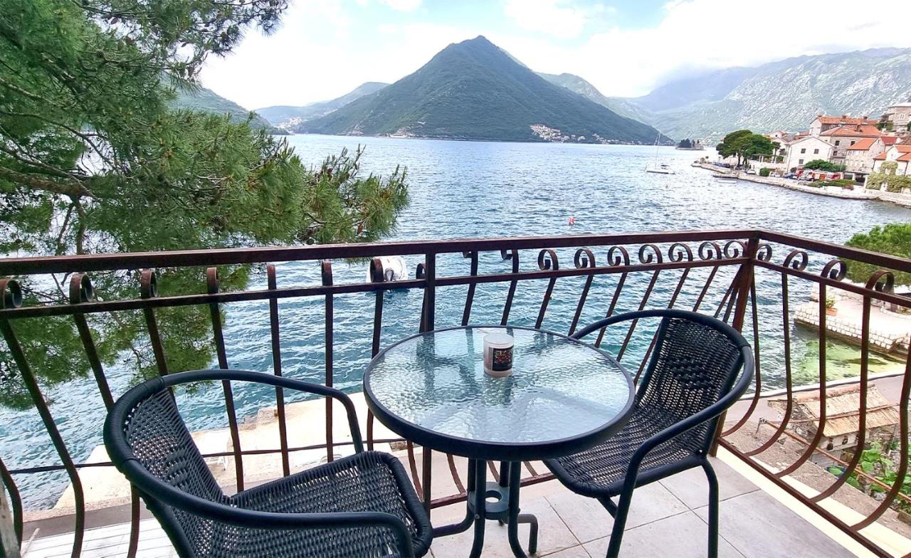 Amazing panoramic view of Perast. - B&B