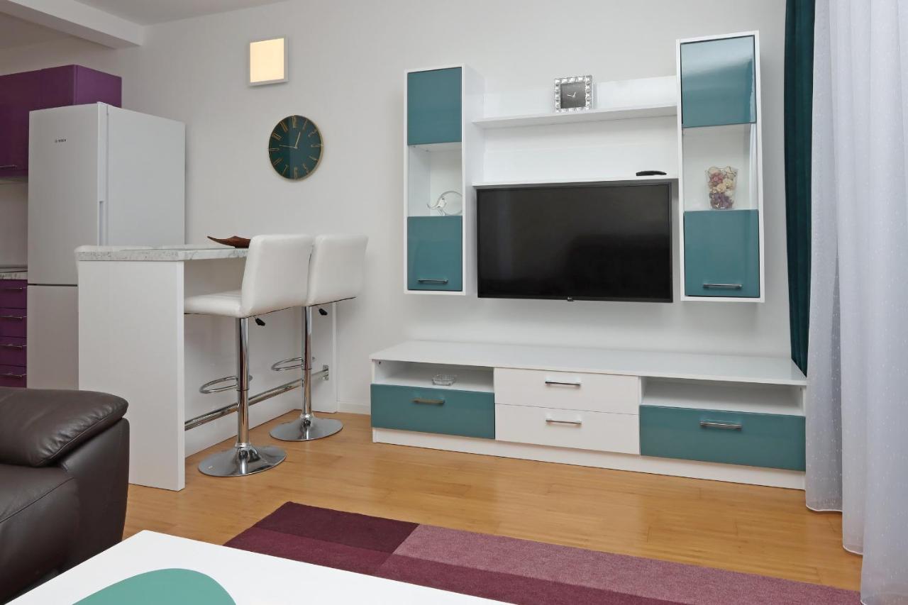 Apartments Novalja West - B&B Novalja