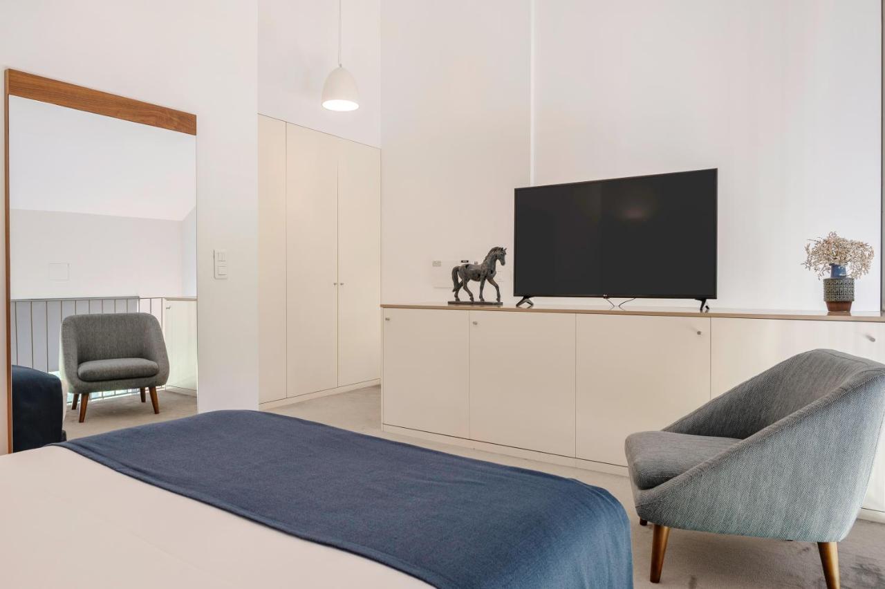Loft Deluxe su 2 Livelli con Vista Piscina