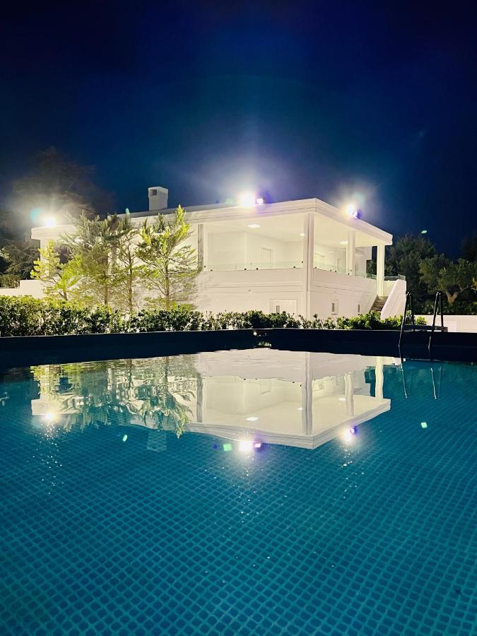 Villa Bella Luna with Pool - Puglia Mia Apartments - B&B Monopoli