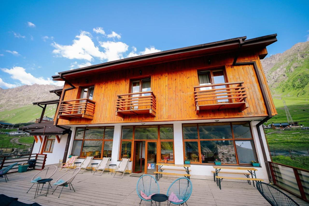 B&B St’epants’minda - Alpenhaus Kazbegi Hotel & Restaurant - Bed and Breakfast St’epants’minda