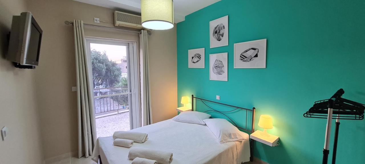 House to Mavrovouni square - Bed and Breakfast