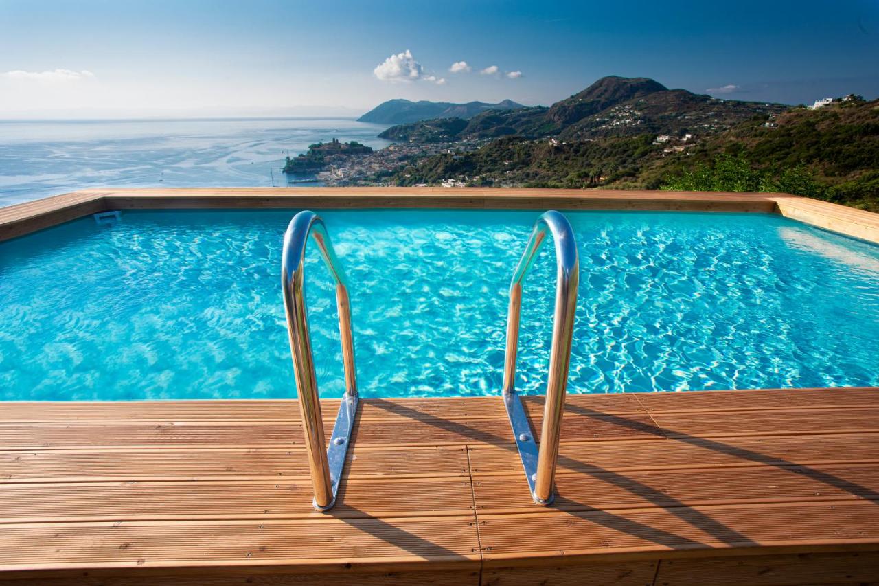 B&B Lipari - Casa Nostra, stunning, elegant villa in Lipari with pool - Bed and Breakfast Lipari