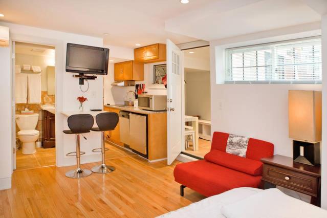 Studio Apartment