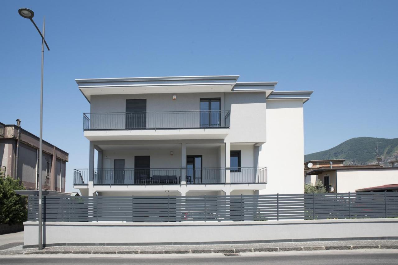 AA Residence - free private parking - Ferienwohnung