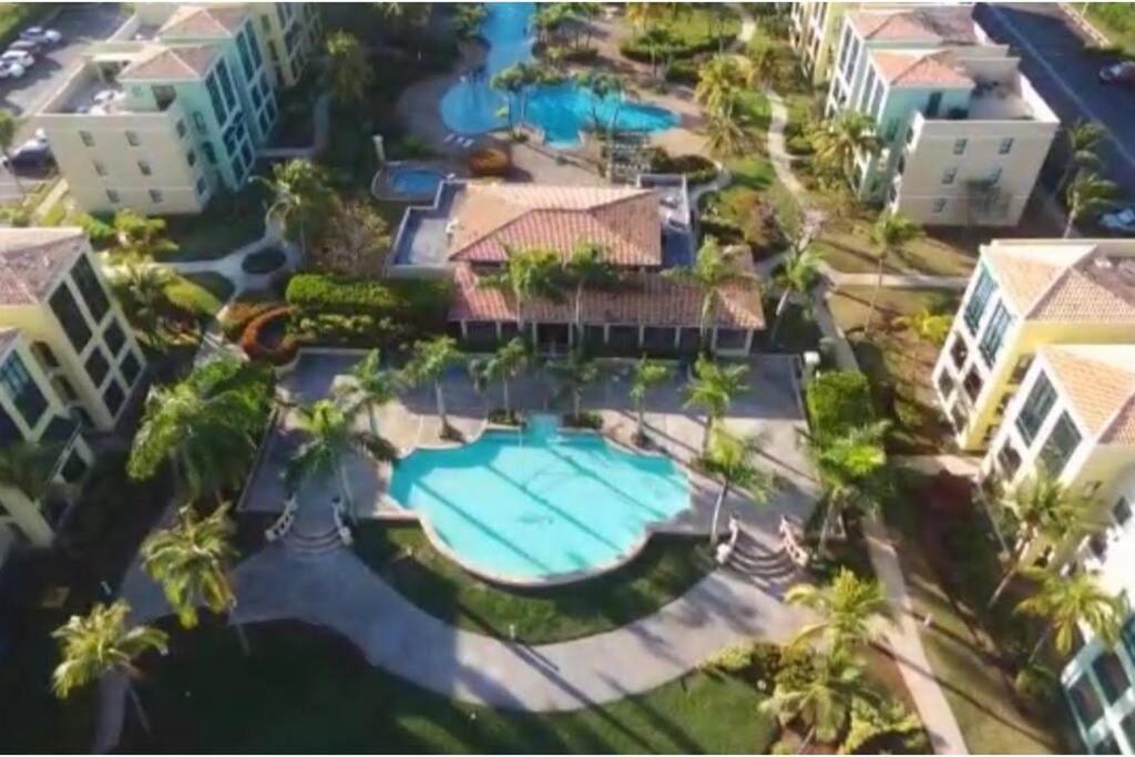 AQUATIKA BEACH APT 1ST FL - B&B