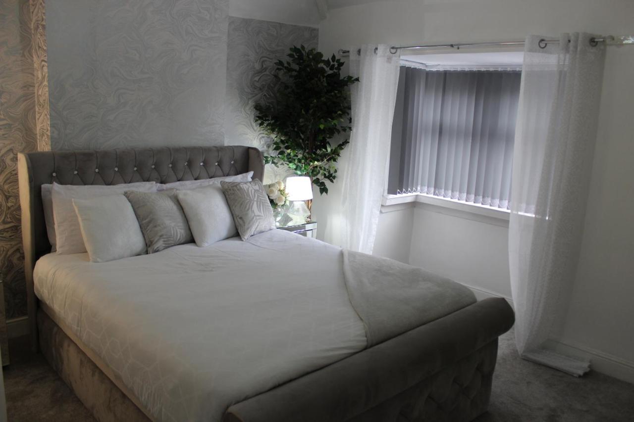 Luxury 3 Bedroom House - Bed and Breakfast