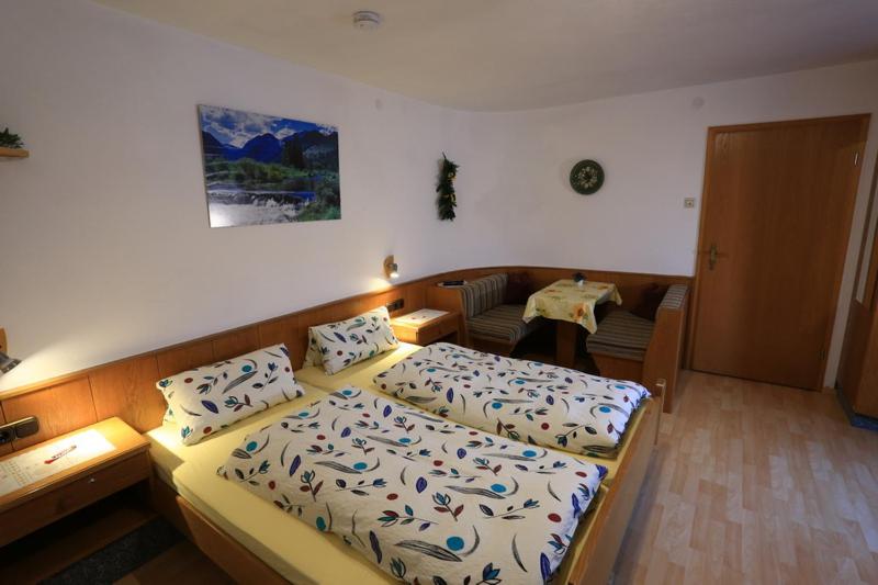 Apartment mit Balkon
