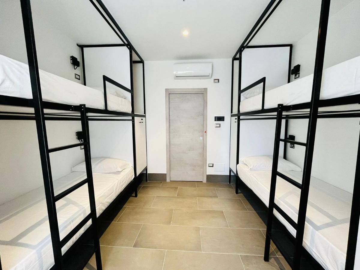 Camera Quadrupla con Bagno Privato Esterno