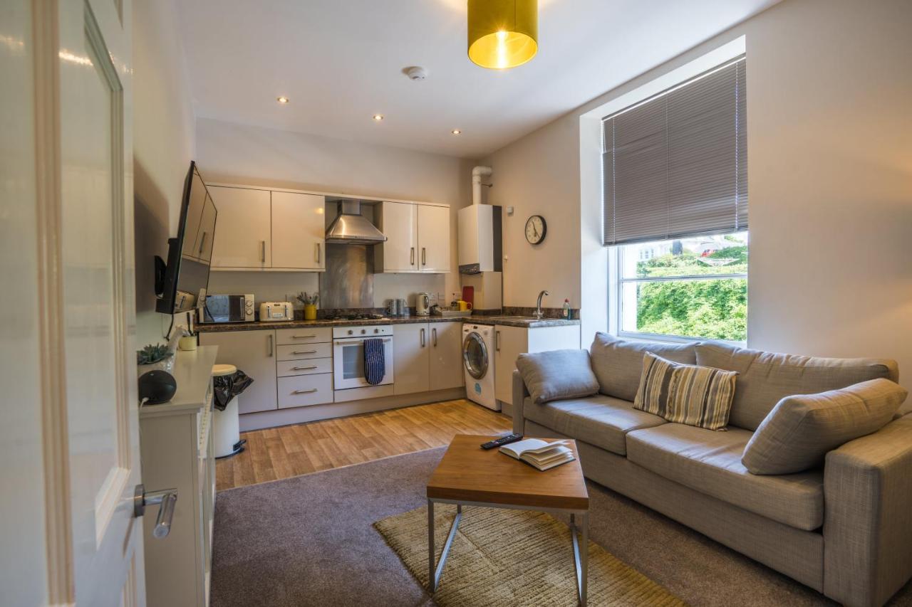 One-Bedroom Apartment - 5 - Pet Friendly