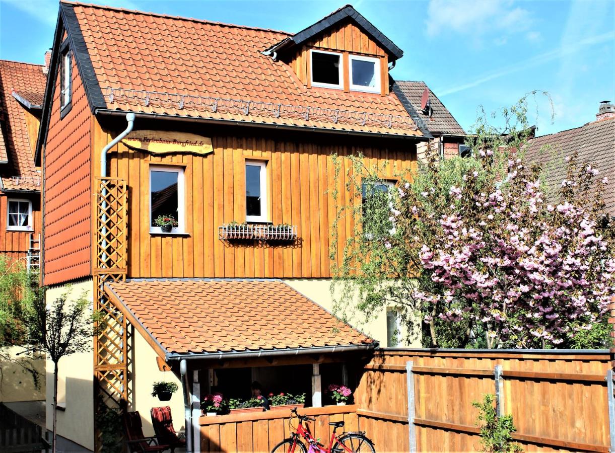 Ferienhaus Burgfried - B&B