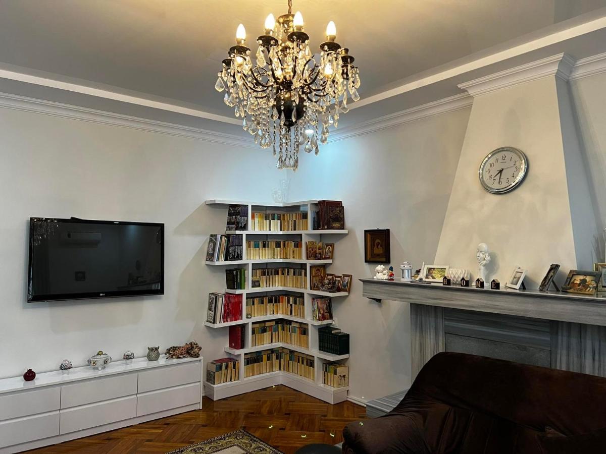 Kobuleti Seaside Apartment - B&B